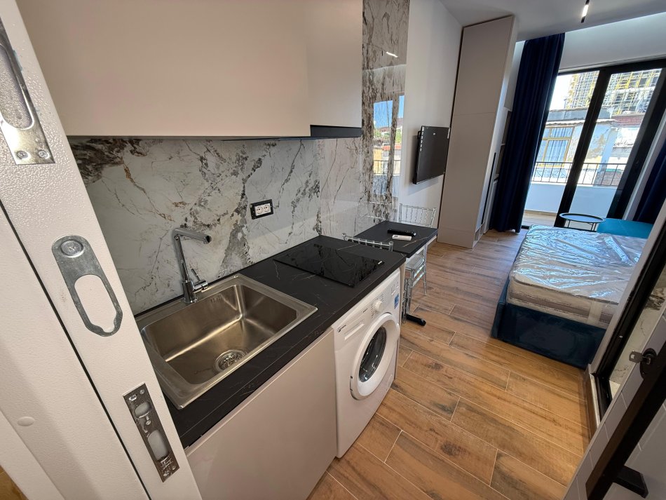 Tirane, shitet garsonier 1+1 Kati 5, 65 m² 269.000 € (rruga ibrahim rugova)