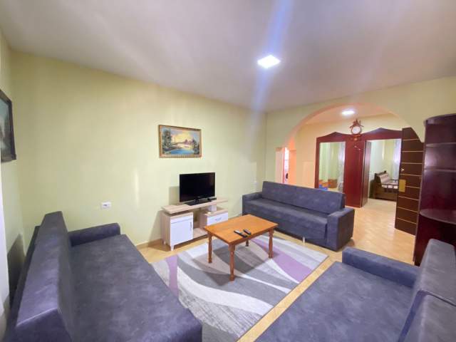 Tirane, jepet me qera apartament 3+1+BLK Kati 3, 80 m² 450 Euro (Myslym shyri)