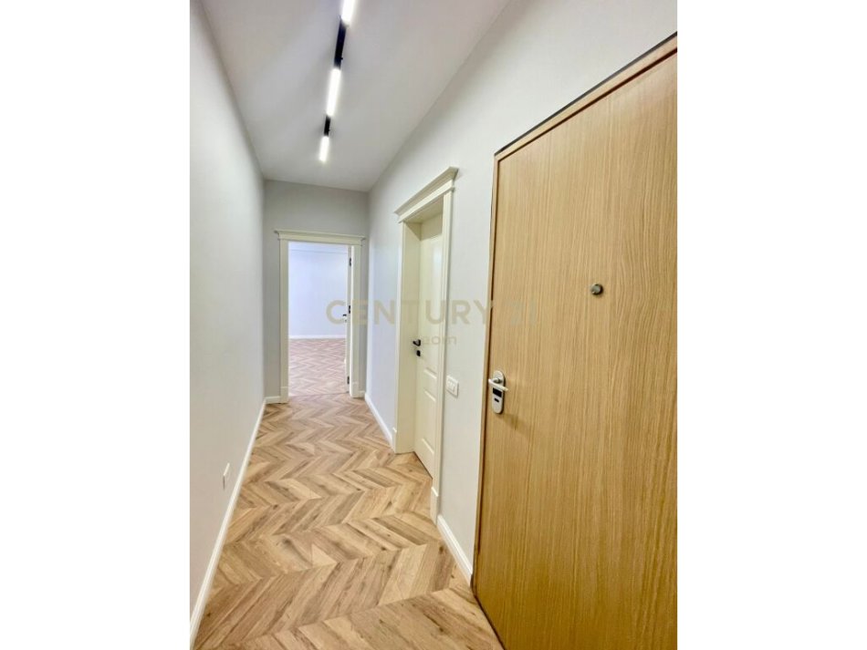 Tirane, shitet apartament 1+1+Ballkon Kati 4, 72 m² 120.000 € (Kodra e Diellit)