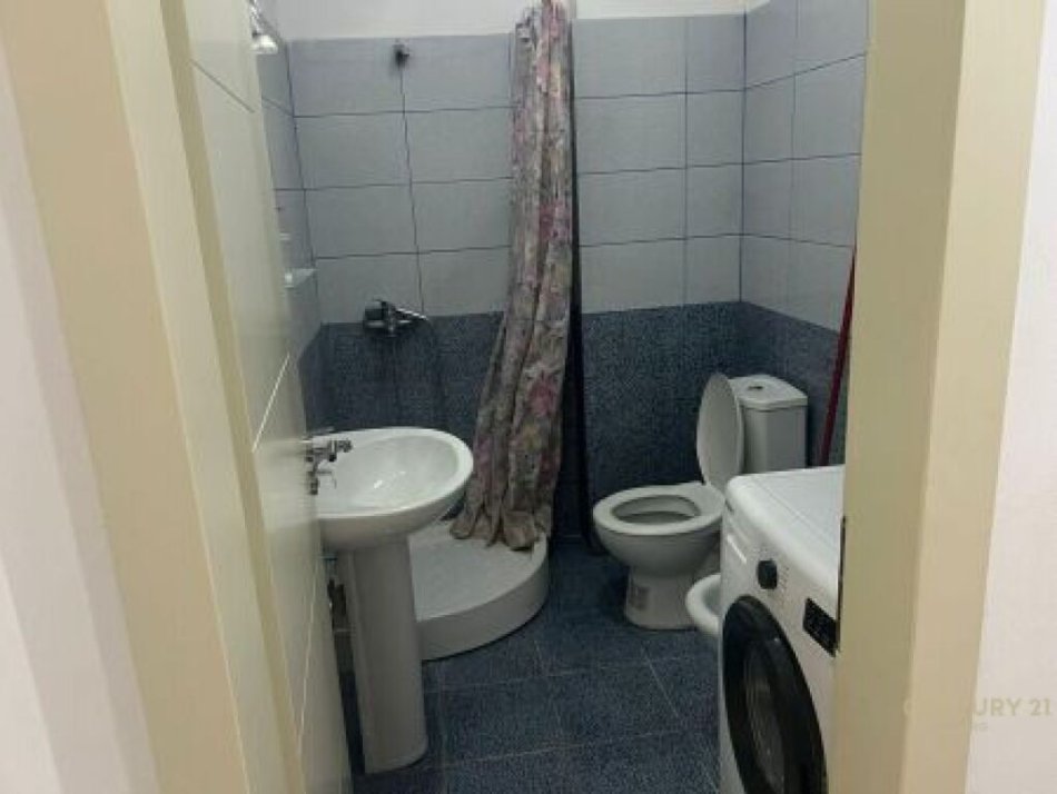 Tirane, shitet apartament 1+1+Ballkon Kati 1, 63 m² (tek Kodra e Diellit prane Eleonores)