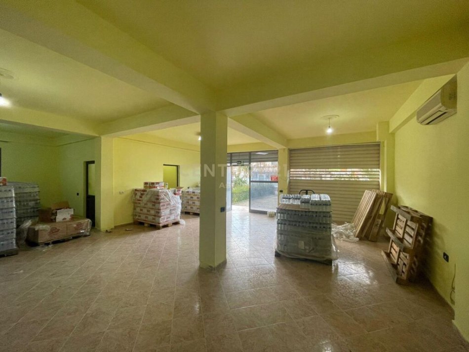 Tirane, jepet me qera ambjent biznesi Kati 0, 110 m² 490 € (AMBIENT PER MAGAZINE ,YZBERISH)