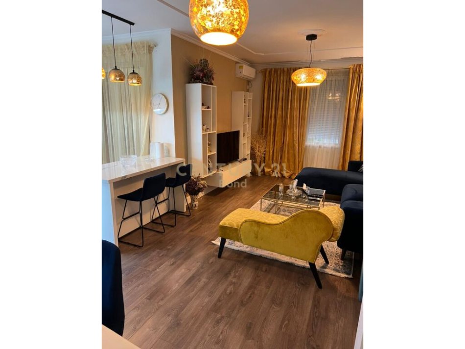 Tirane, shitet apartament 2+1+Ballkon Kati 3, 117 m² 265.000 € (Apartament tek Rruga e Kosovareve)