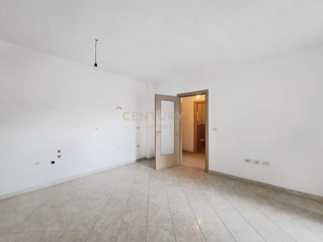 Tirane, jepet me qera apartament Kati 3, 94 m² 400 Euro (FUSHA-ALI DEMI TIRANA, ALBANIA)