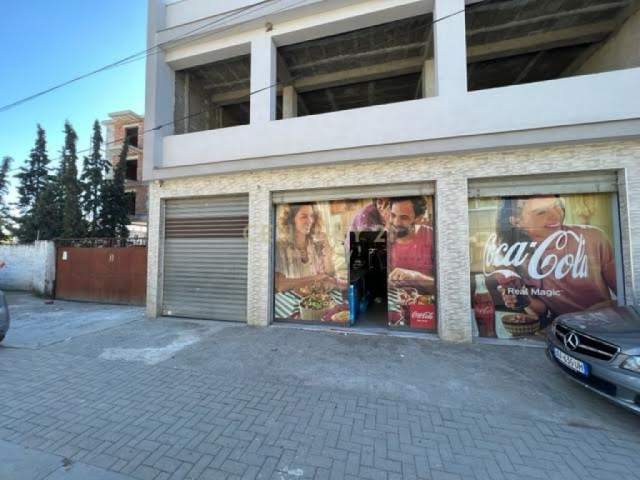Durres, jepet me qera lokal Kati 1, 157 m² 1.300 Euro (Nish Tulla, Shkozet Durres Durrës, Albania)