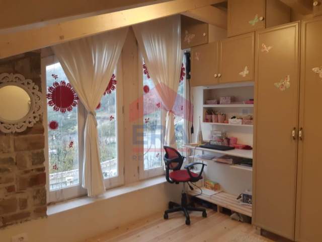 Tirane, jepet me qera Vile Kati 2, 140 m² 1.000 Euro (Surrel)