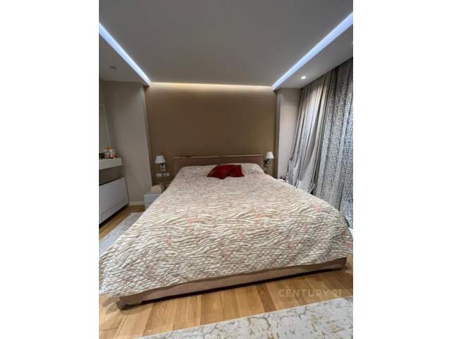 Tirane, shitet apartament 3+1+A+BLK Kati 8, 148 m² 445.000 Euro (rruga e kosovareve)