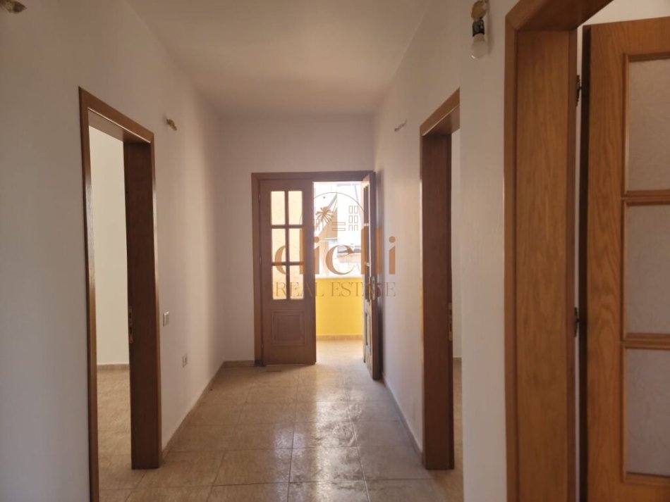 Tirane, shitet 3+1+Ballkon Kati 3, 157 m² 230.000 € (Komuna e Parisit)