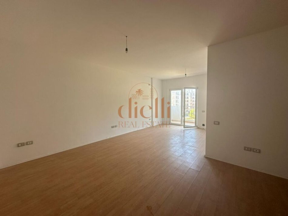 Sarande, shitet apartament 2+1+Ballkon Kati 0, 84 m² (Sarande)