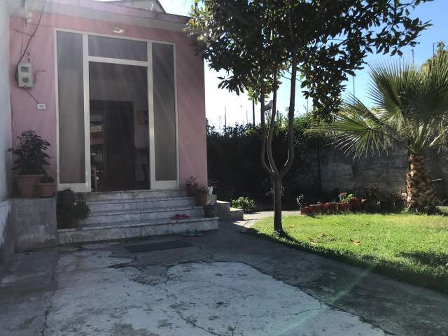 Elbasan, shitet shtepi 360 m² 135.000 Euro