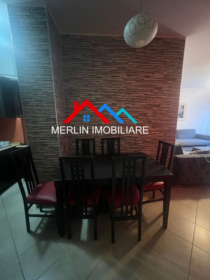 Tirane, shitet apartament 1+1+Ballkon Kati 2, 73 m² 125.000 € (Bill Klinton)