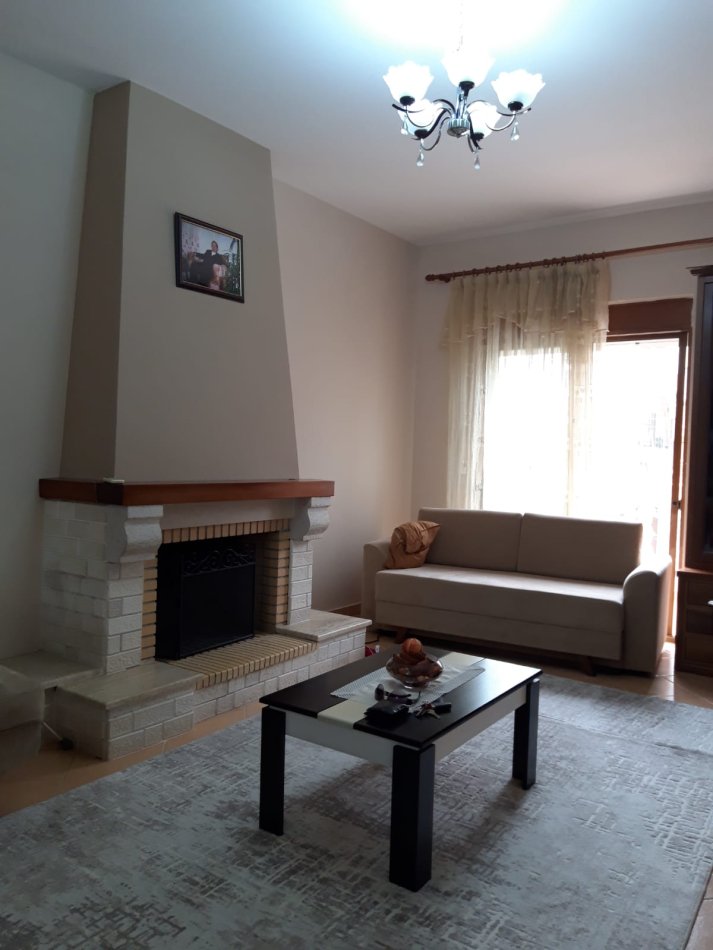 Tirane, jepet me qera apartament 2 Katshe Kati 1, 250 m² 1.400 € (Sauk)