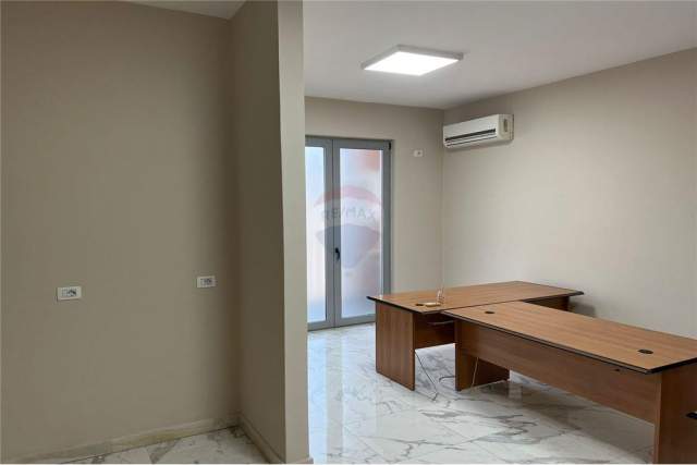 Shqiperi, jepet me qera 1+1+BLK Kati 3, 400 Euro