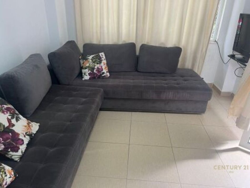 Tirane, shitet apartament 1+1+Ballkon Kati 1, 63 m² (tek Kodra e Diellit prane Eleonores)