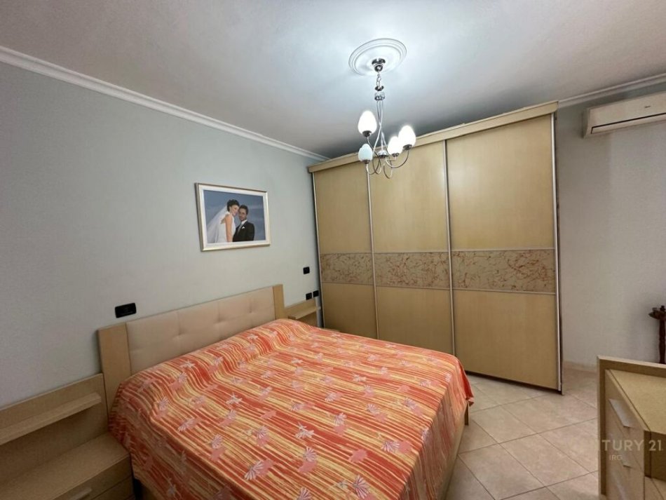 Tirane, shitet apartament 2+1+Ballkon Kati 1, 95 m² 130.000 € (Rruga Idriz Dollaku, prane fushes se Ali Demit)