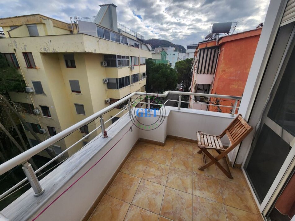 Durres, jepet me qera apartament 1+1 Kati 4, 60 m² 250 € (Shkembi i Kavajes, Durrës)