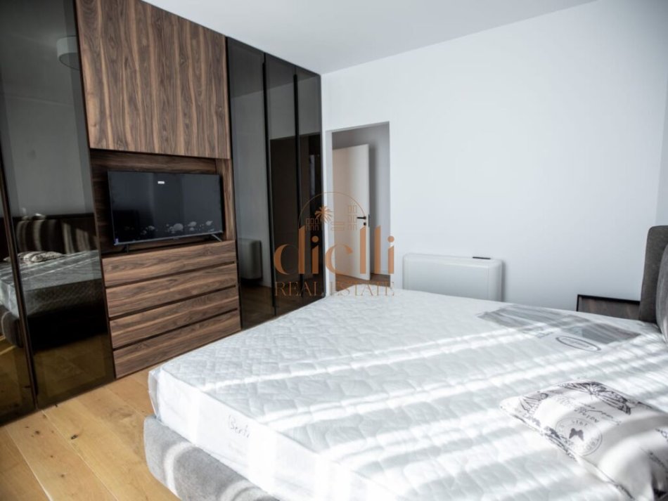 Tirane, shitet Vile 3+1+Aneks+Ballkon Kati 3, 403 m² 950.000 € (Mjulle-Bathore)
