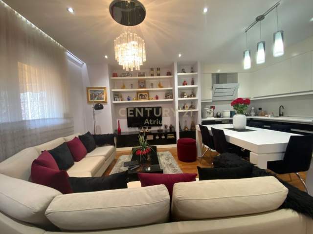 Tirane, shitet apartament Kati 4, 105 m² 190.000 Euro (Rruga e Kosovareve)