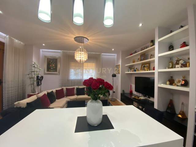 Tirane, shitet apartament Kati 4, 105 m² 190.000 Euro (Rruga e Kosovareve)