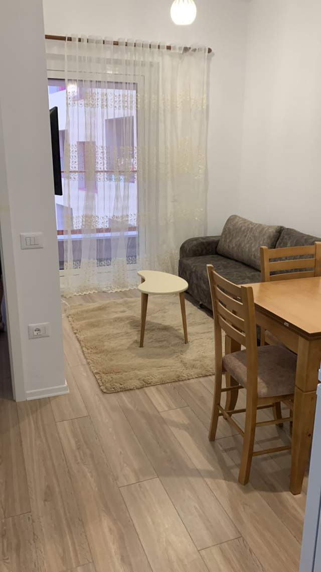 Tirane, jepet me qera apartament 1+1 Kati 7, 60 m² 300 Euro (Kompleksi Mangalem)