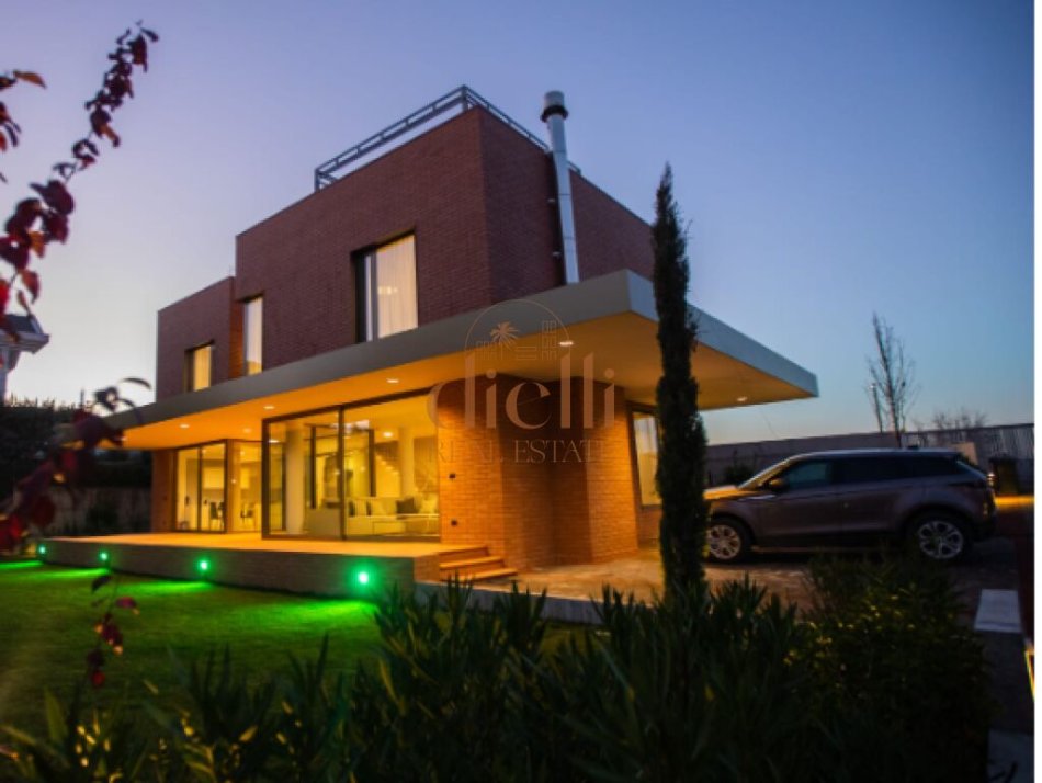 Tirane, shitet Vile 3+1+Aneks+Ballkon Kati 3, 403 m² 950.000 € (Mjulle-Bathore)