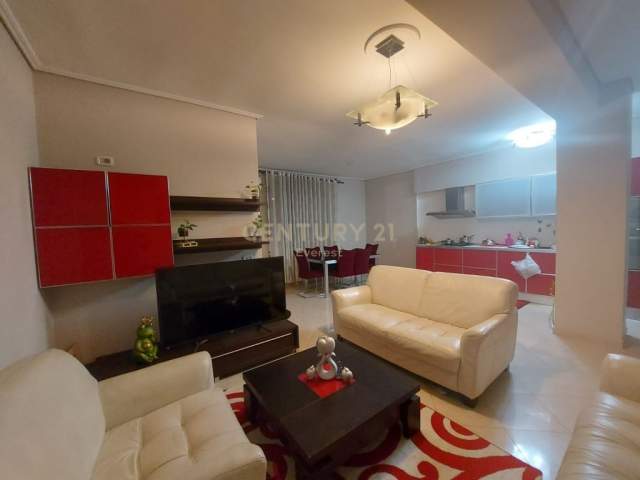 Tirane, shitet apartament 2+1 Kati 1, 121 m² 121.000 Euro (kodra e diellit)