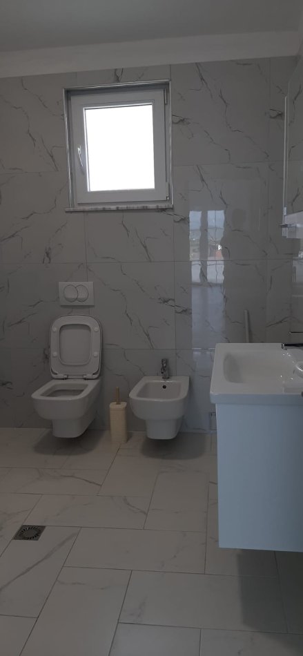 Qera, Vilë, Mjull Bathore, - 2000€ | 500 m²