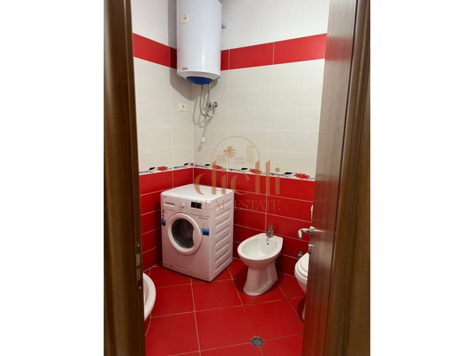 Tirane, shitet apartament 2+1+Aneks+Ballkon Kati 6, 116 m² 157.000 € (Astir)