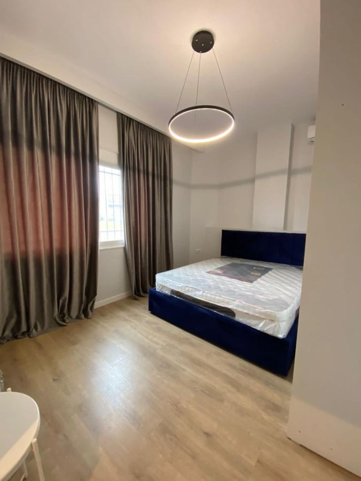 Tirane, jepet me qera apartament 1+1 Kati 2, 55 m² 500 € (21 Dhjetori)