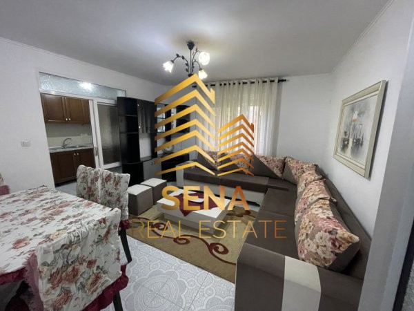 Tirane, jepet me qera shtepi 1+1 Kati 1, 70 m² 400 € (Rruga Todi Shkurti)