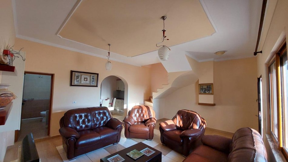 Tirane, jepet me qera apartament 3 Katshe Kati 1, 280 m² 450 € (Fresk)