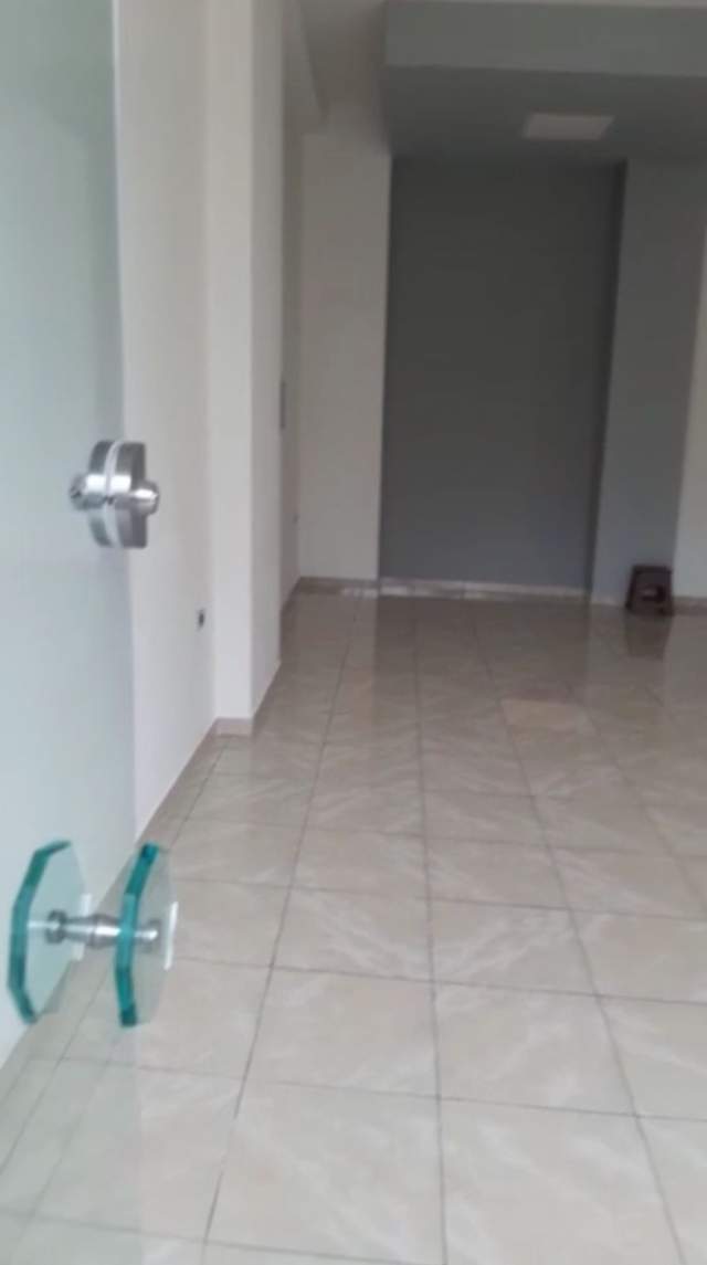 Tirane, jepet me qera ambjent biznesi Kati 0, 52 m² 40.000 Leke (prane Kompleks Halili)