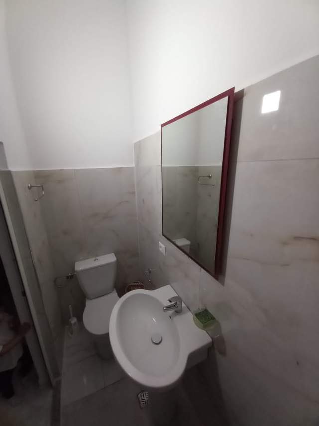 Tirane, jepet me qera garsonier 1+1 Kati 2, 60 m² 300 Euro (prane Fushes)