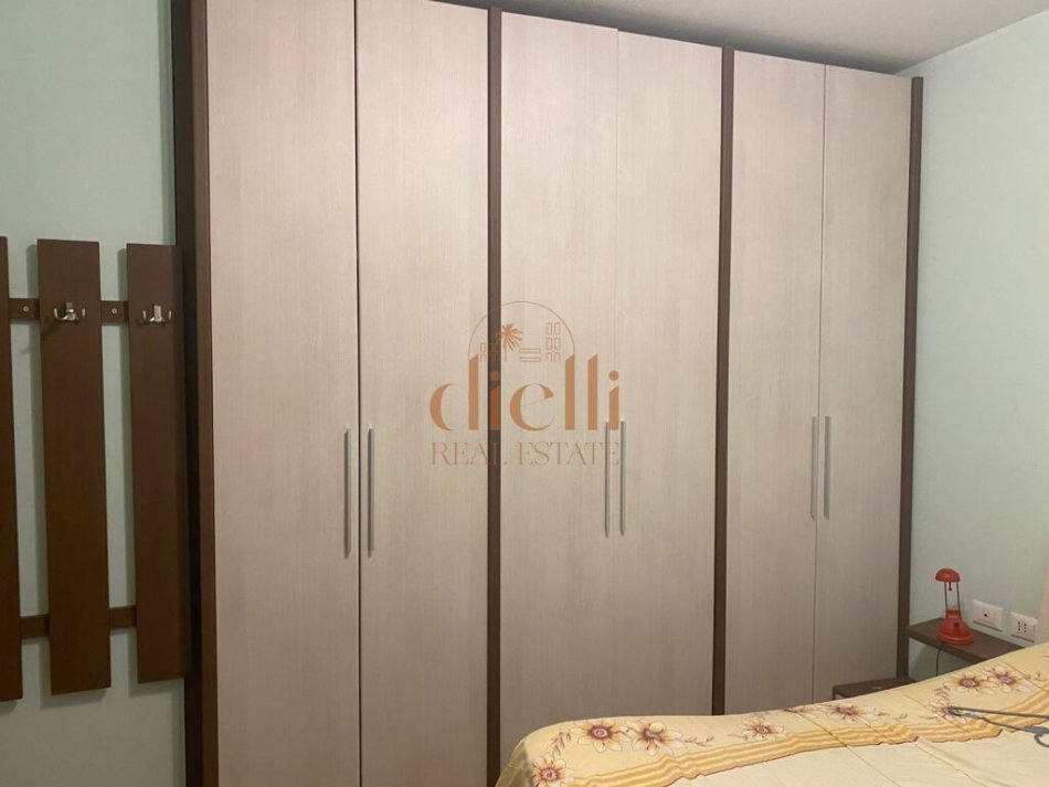 Durres, jepet me qera apartament 1+1+Ballkon Kati 6, 550 € (Zogu I Zi)