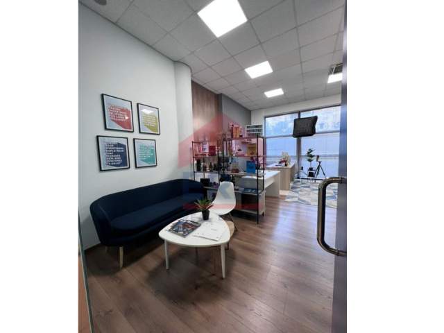 Tirane, shitet zyre Kati 2, 47 m² 135.000 Euro (Sheshi Willson)