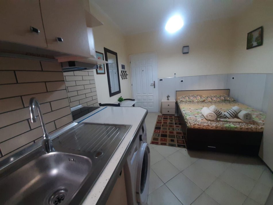 Tirane, jepet me qera apartament 1+1 Kati 2, 37 m² 370 € (Satcioni Trenit)