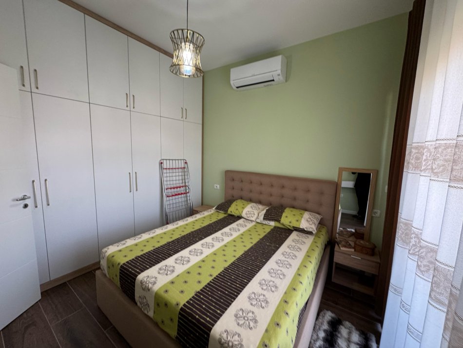 jepet me qera apartament 2+1 Kati 3, 90 m² 50.000 € (Ish Fusha e Aviacionit)