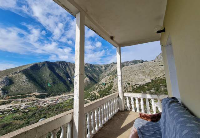 SHITET SHTËPI PRIVATE + TRUALL NË FSHATIN BORSH, HIMARË 2.000 m² 400.000 Euro (Sarande)