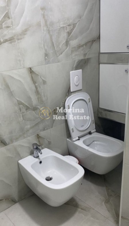 Tirane, jepet me qera shtepi 3+1 Kati 1, 120 m² 700 € (Sauk i Vjeter)