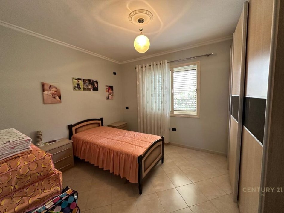 Tirane, shitet apartament 2+1+Ballkon Kati 1, 95 m² 130.000 € (Rruga Idriz Dollaku, prane fushes se Ali Demit)