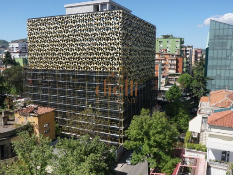 Tirane, shitet 2+1+Ballkon , 197,30 m² (BLLOK)