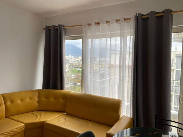 Tirane, jepet me qera apartament 1+1+BLK Kati 11, 54 m² 350 Euro (ISH FUSHA E AVIACIONIT)