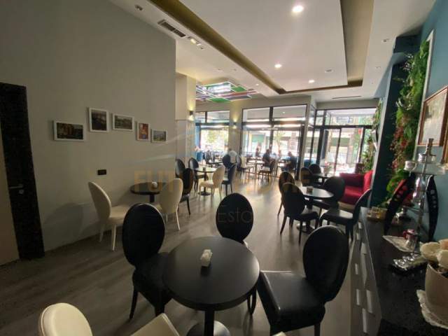 Tirane, jepet me qera lokal Kati 0, 150 m² 1.500 Euro (Rruga Frederik Shiroka)