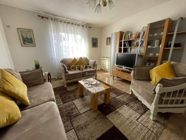 Tirane, shitet apartament 2+1+A+BLK Kati 6, 99 m² 85.000 Euro (BRRYLI, APARTAMENT 2+1+2+KUZHINE E VECUAR PER SHIT)