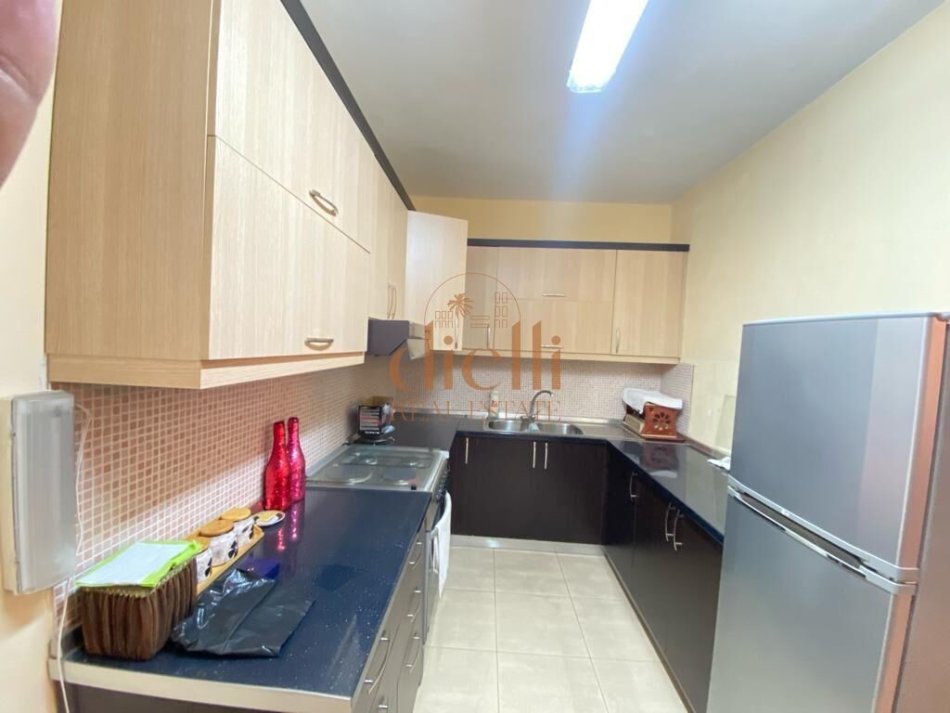 Tirane, shes 2+1+Ballkon Kati 5, 115 m² 97.000 € (Institut, Kamez)