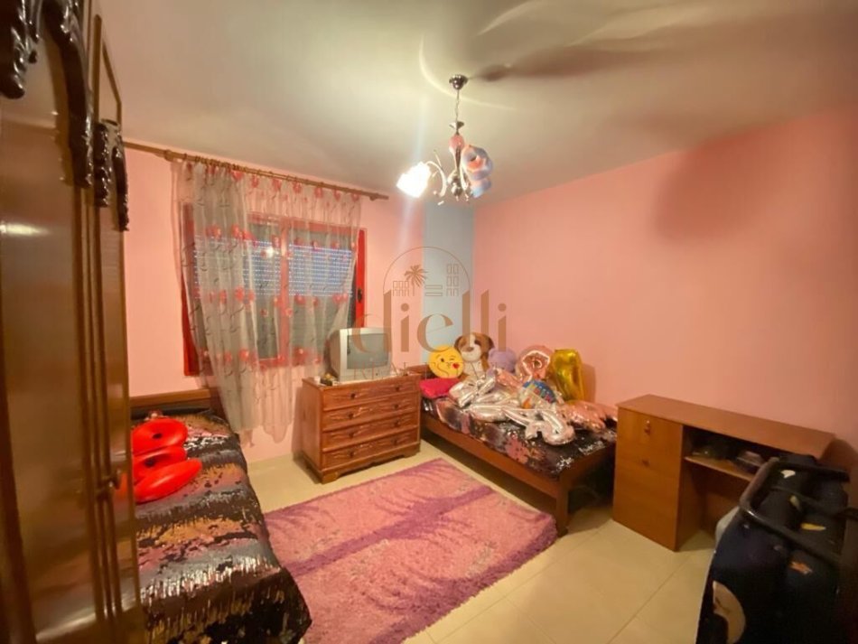 Tirane, shes 2+1+Ballkon Kati 5, 115 m² 97.000 € (Institut, Kamez)