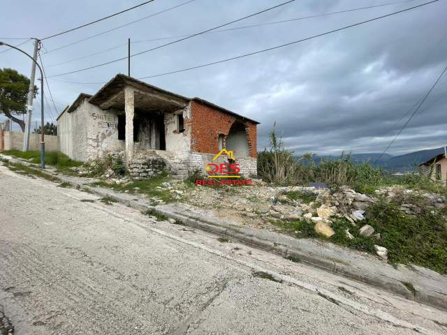 Sarande, shitet shtepi 2+1+A+BLK Kati 0, 250 m² 42.000  (SArande)