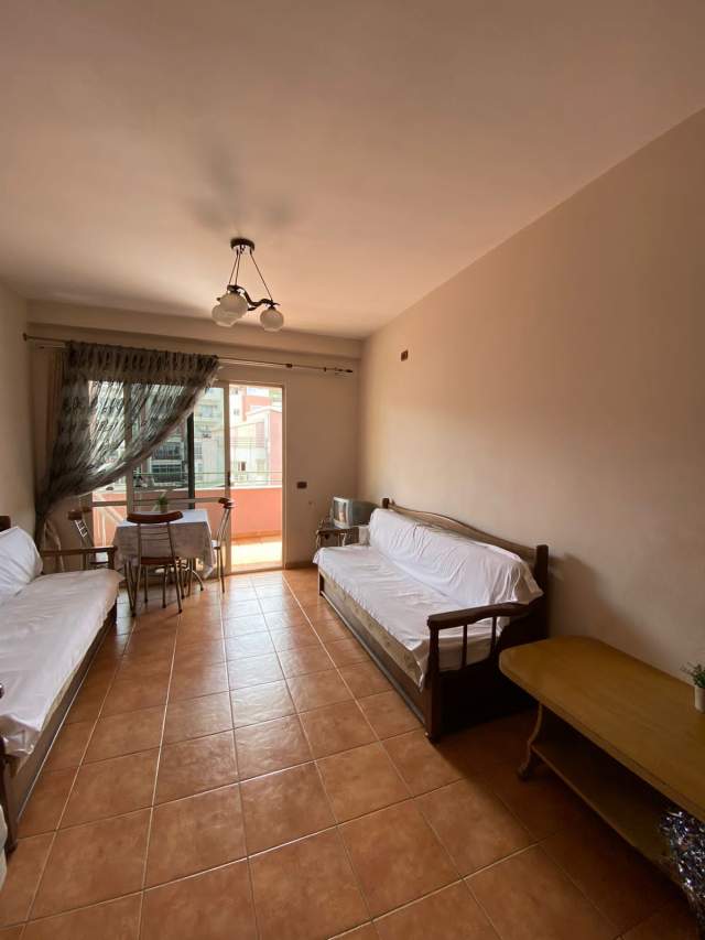 Tirane, jepet me qera apartament 1+1+BLK Kati 6, 65 m² 35.000 Leke (prane Big Market)