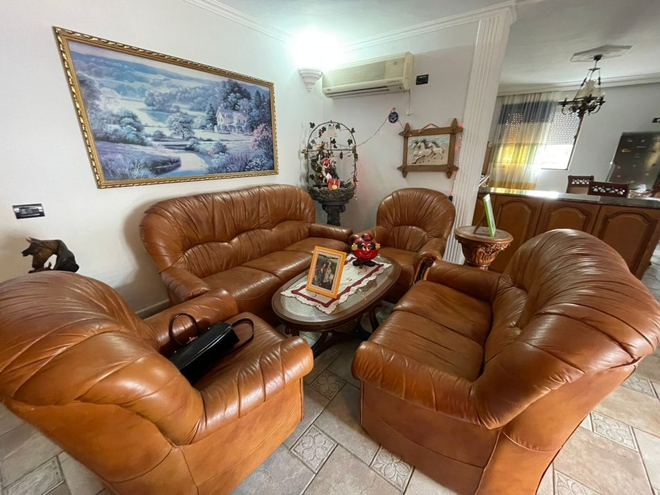 Tirane, shes apartament 3+1+Aneks Kati 5, 155 m² 160.000 € (ALI DEM)