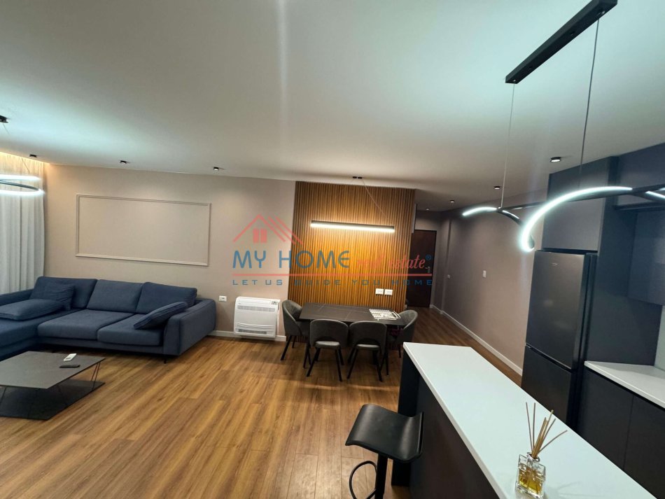 Tirane, shitet apartament 2+1+Ballkon Kati 3, 126 m² 149.000 € (Kthesa e Kamzes)