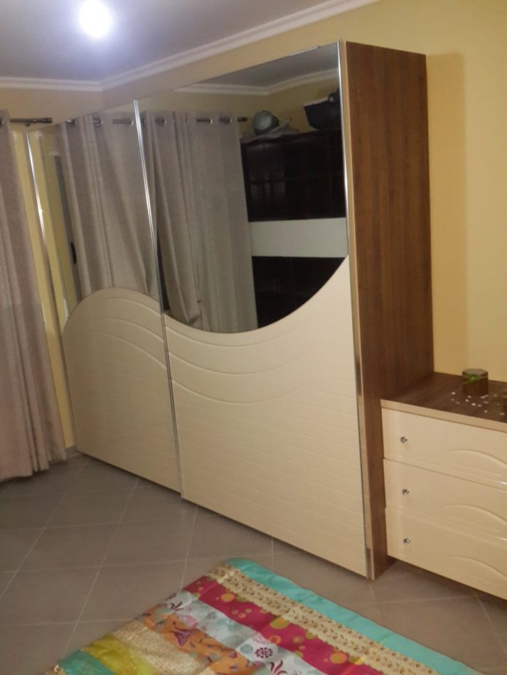 Tirane, jepet me qera apartament 1+1+Aneks+Ballkon Kati 8, 66 m² 450 € (astir)